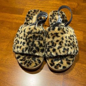KOOLABURRA by UGG leopard slippers